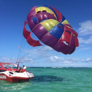 Parasail en Bávaro - PUNTA CANA- Tour / Excursiones - Stay Happy RD